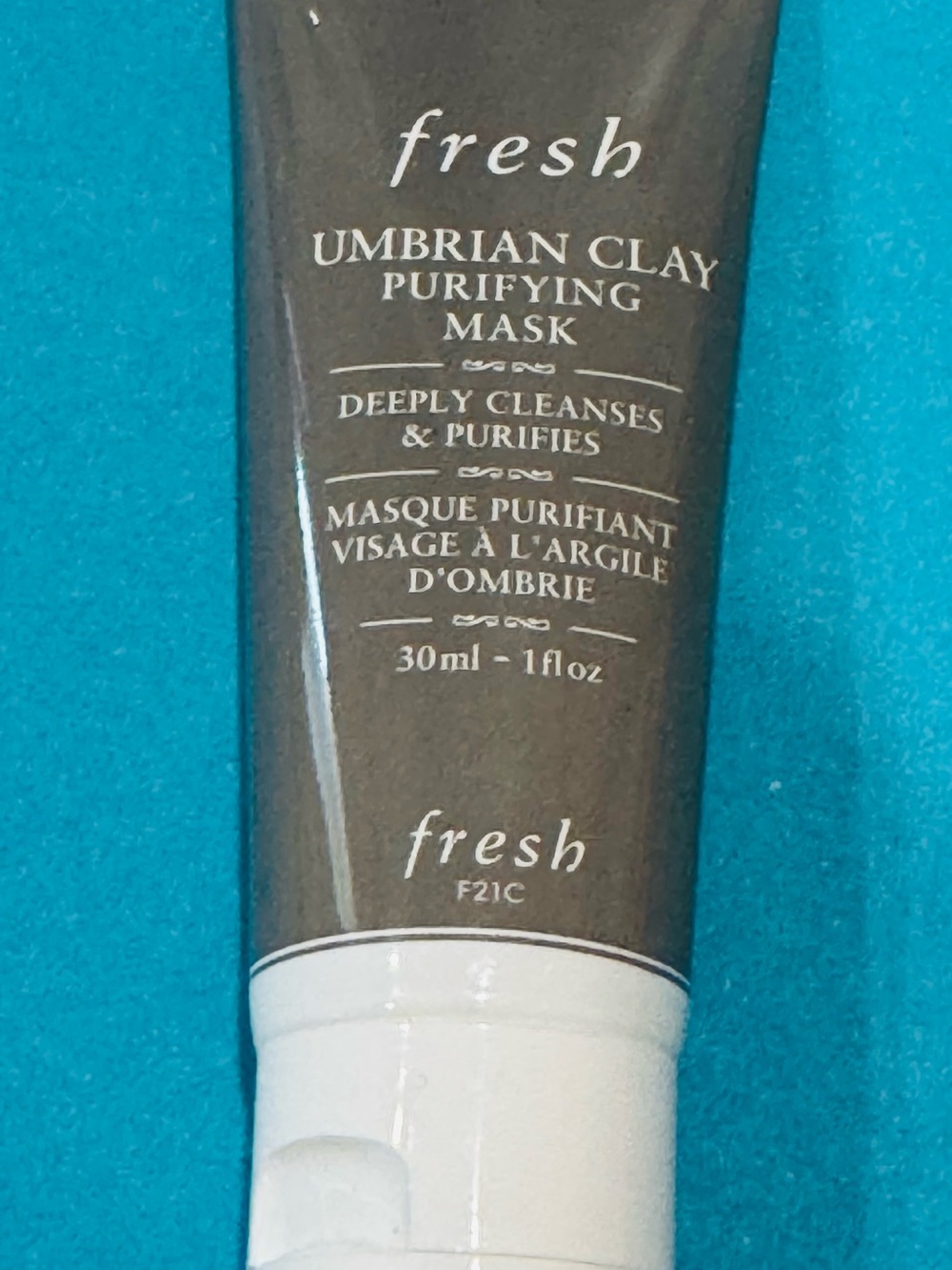 fresh Umbrian Clay Purifying Mask — Gray & White